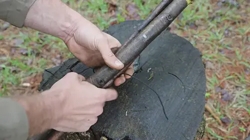 bushcraft tripod lashing